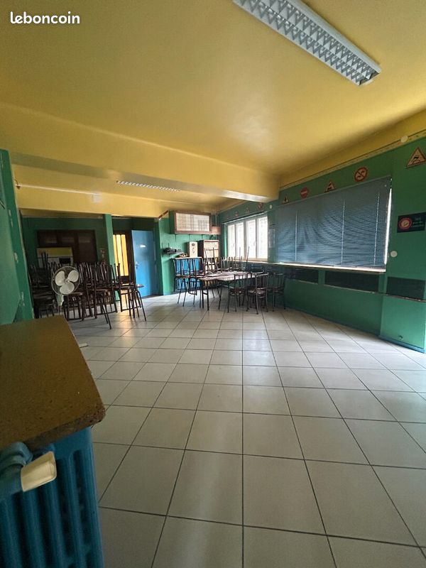 Local commercial 118 m²