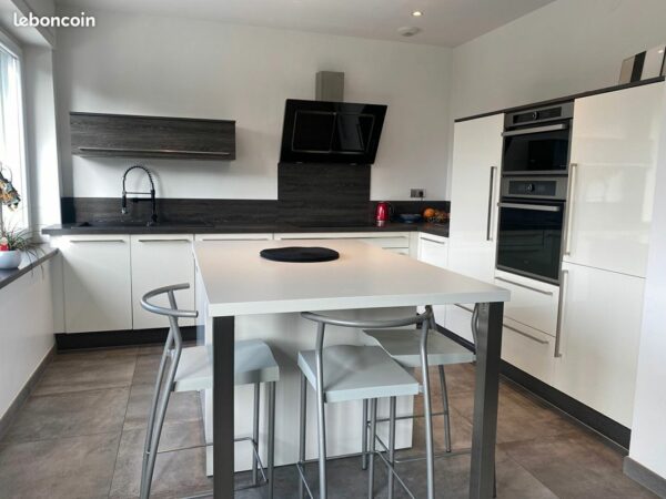 Maison 8 pièces 166 m²