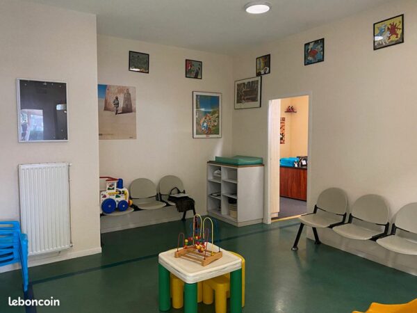 Local 77 m²