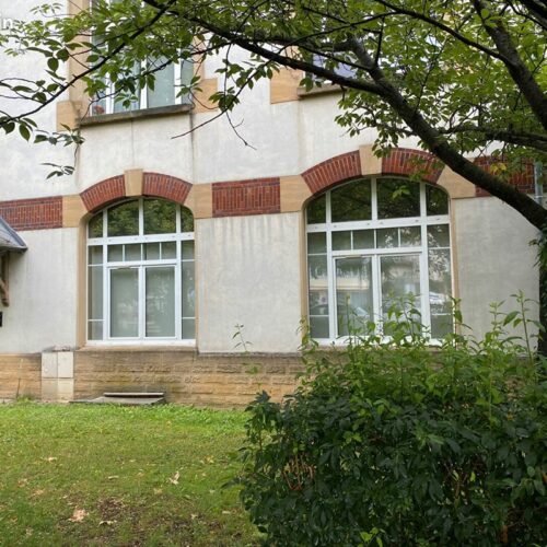 Local 77 m²