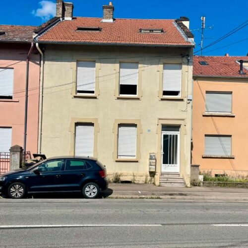 f501bf7019091be8e9e8b9233e0ef804012d7f53 Immeuble 9 pièces 144 m²