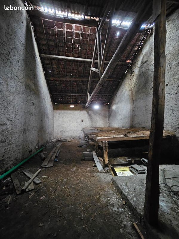 Bâtiment 1 pièce 200 m²