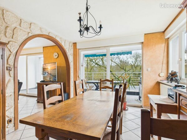 Maison 8 pièces 203 m²