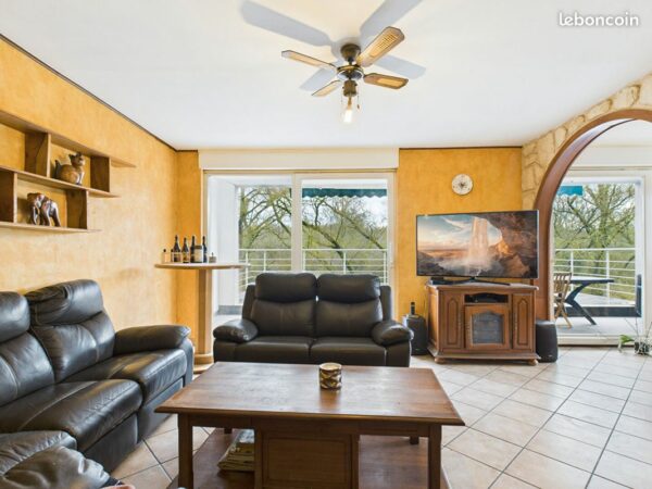 Propriété 8 pièces 203 m²