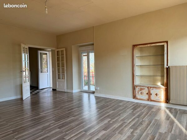 511e0b0b44feb71e3cfec8c8d8fd6eba7afe5acf Maison de village 4 pièces 124 m²