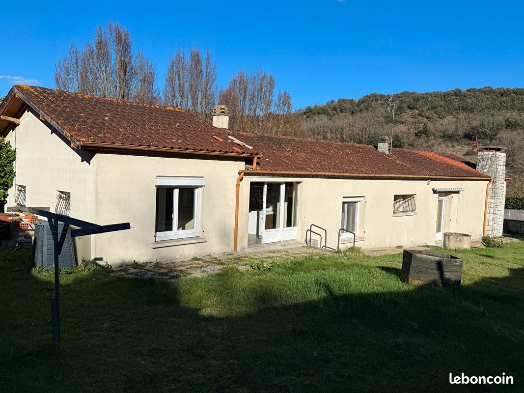 59d5bd5666826196398874a3d873d4ecb3e412ec Maison de village 4 pièces 124 m²