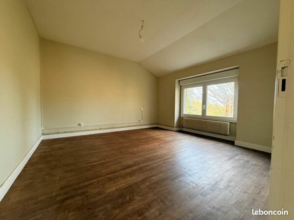 7923128255fcef45abb2d6cc9816d3afbe94221c Maison de village 4 pièces 124 m²