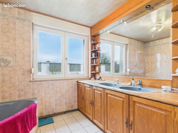 Maison 8 pièces 203 m²