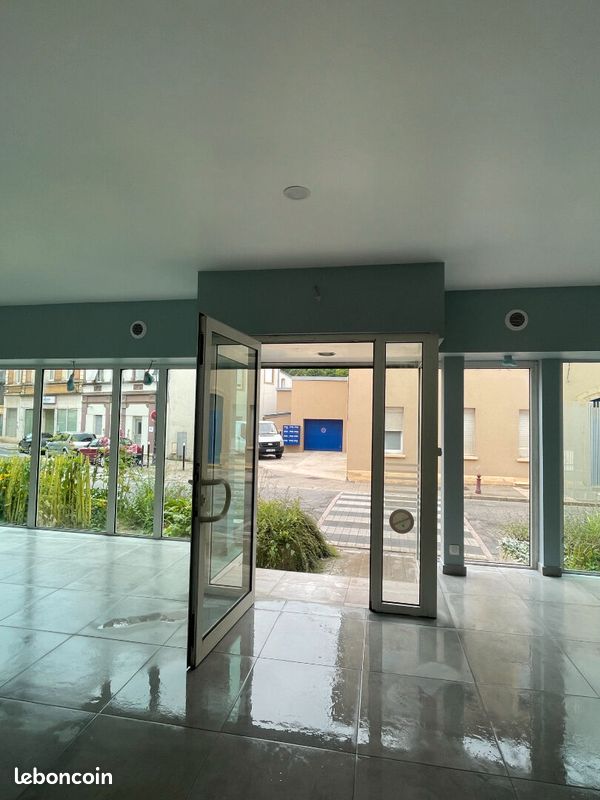 Local commercial 100 m²