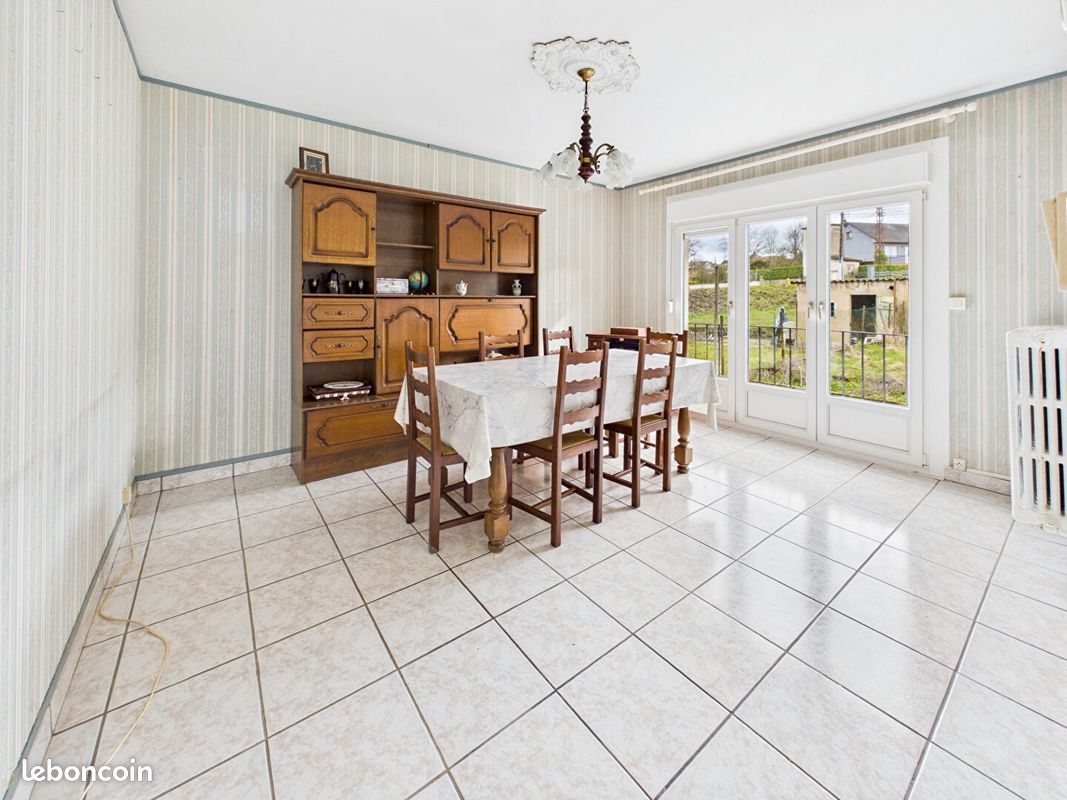 76c4d1152a8642f822addd19baea93906608497b Maison 5 pièces 80 m²