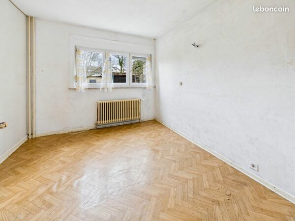 9979a28a04431d17536c8839e433b3bffd160b69 Maison 5 pièces 80 m²