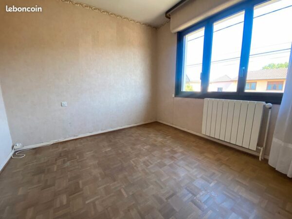 f7b0bef6acc4c4f295472eca8ccaae989c7f2911 Maison 4 pièces 82 m²