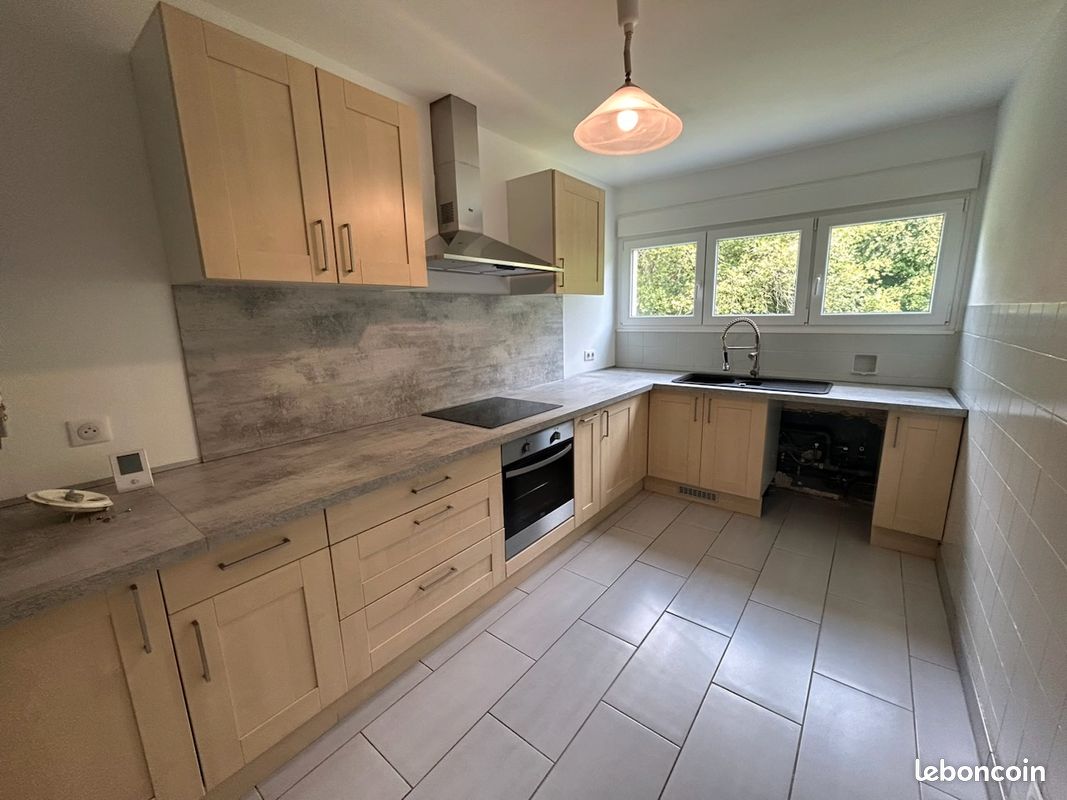 3c200864d6ced1546f86233a9357a1daff89f49a Appartement 3 pièces 65 m²