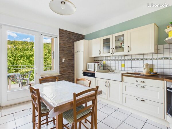 247a4bc6fbba0e6c4f9ad3dda24e158f47800eda Maison 5 pièces 106 m²