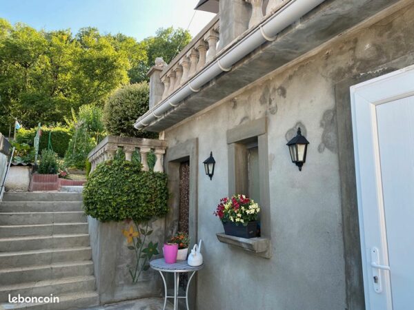 5091ac4ae0006430ef8b79b40f3d121dff07dc4a Maison 5 pièces 98 m²