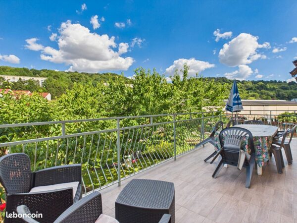 5a7d47c3e41c4b475a4afb8add4d612e651f6f6f Maison 5 pièces 106 m²