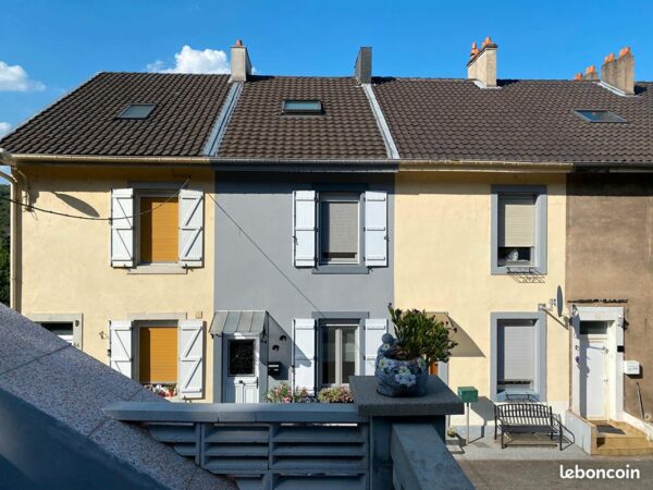 5ef879f06428f2ac11ae493d8cde3900c2140dd2 Maison 5 pièces 98 m²