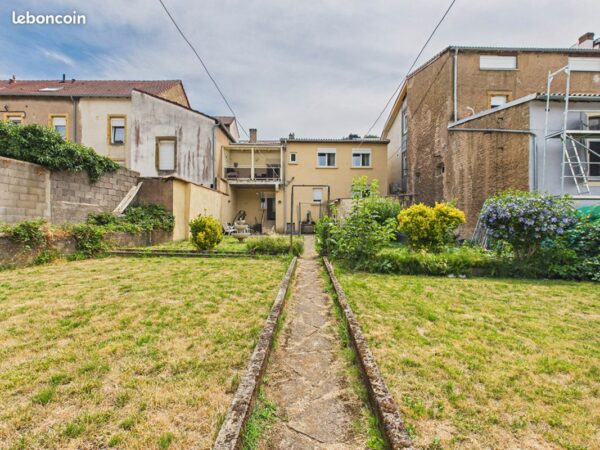 308993a21277be05cb1bc2dee3b1a79c551e5bd7 Maison 8 pièces 152 m²