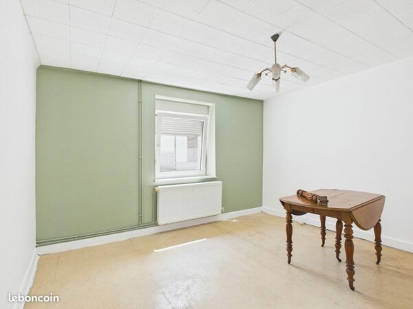 5c38b7b5cbe3a30e19b143c03edf59708c869145 Maison 8 pièces 152 m²