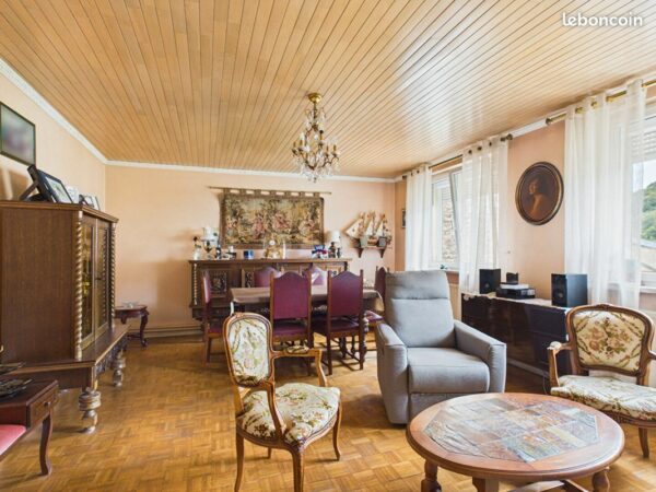 dff5b177992b9cf845d64a36f8af6b54222d73a5 Maison 8 pièces 152 m²