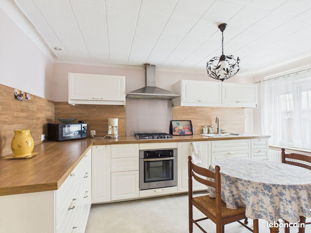 ebcaefc5dd28a98d2942e39d17645547680ea466 Maison 8 pièces 152 m²
