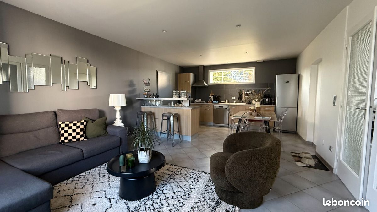 2084b78d8331c5703763cd62458c65c105455299 Maison de ville 6 pièces 106 m²