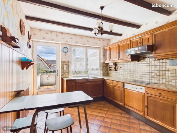 4606a5851a6726e9094dff376b6fdd0e56caec3a Maison 9 pièces 168 m²